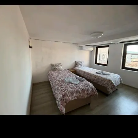 Zlatevi Historic Varusha Apartamento